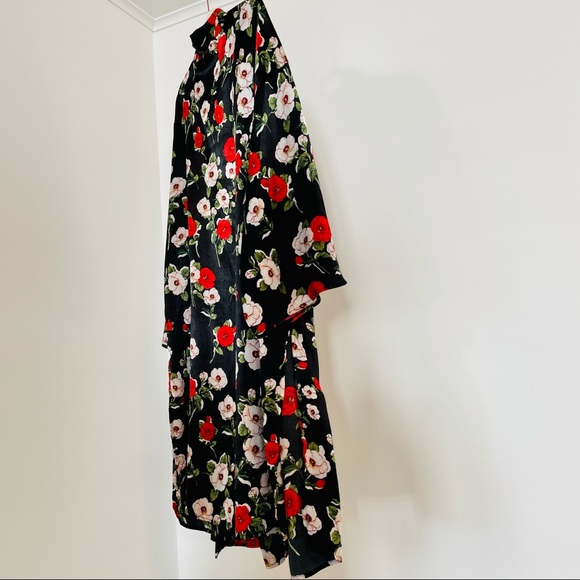 Floral Satin-y Kimono Robe | EUC Size XL (no tie) - Picture 7 of 7